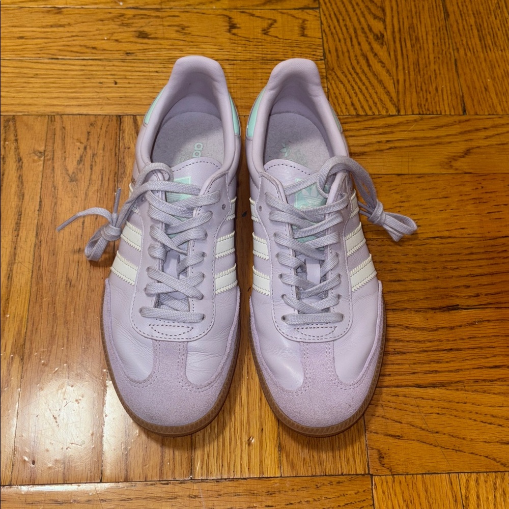 LIKE NEW Adidas SAMBA OG SHOES KIDS - Silver Dawn/Crystal White/Semi Flash Aqua - Picture 2 of 8